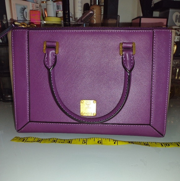 #31 MCM Two tone Crossbody Handbag π LIKE NEW π - Picture 9 of 17